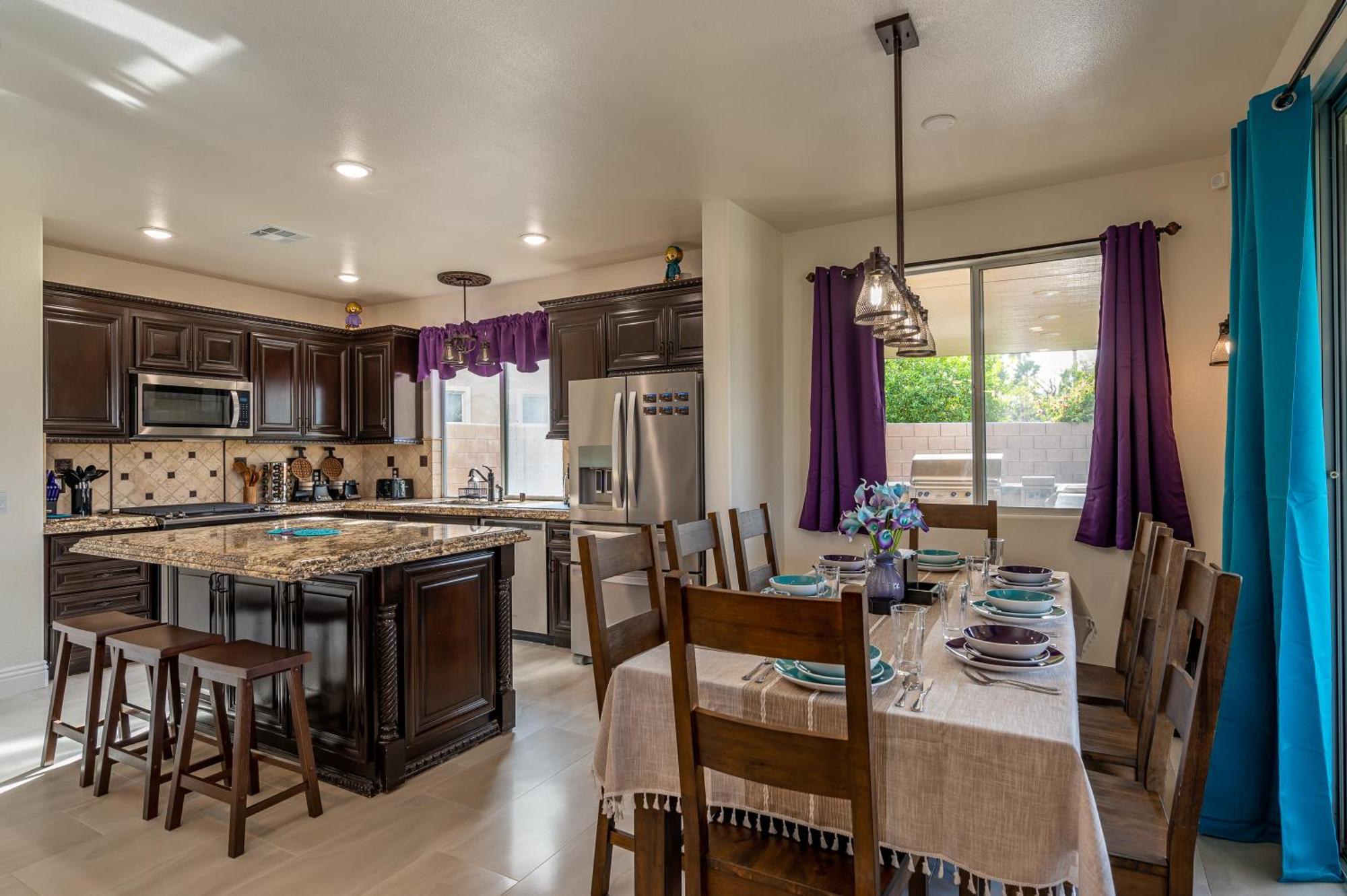 Coachella Play - 6br Multi-gen Fun Zone And Retreat With Free Heated Pool *