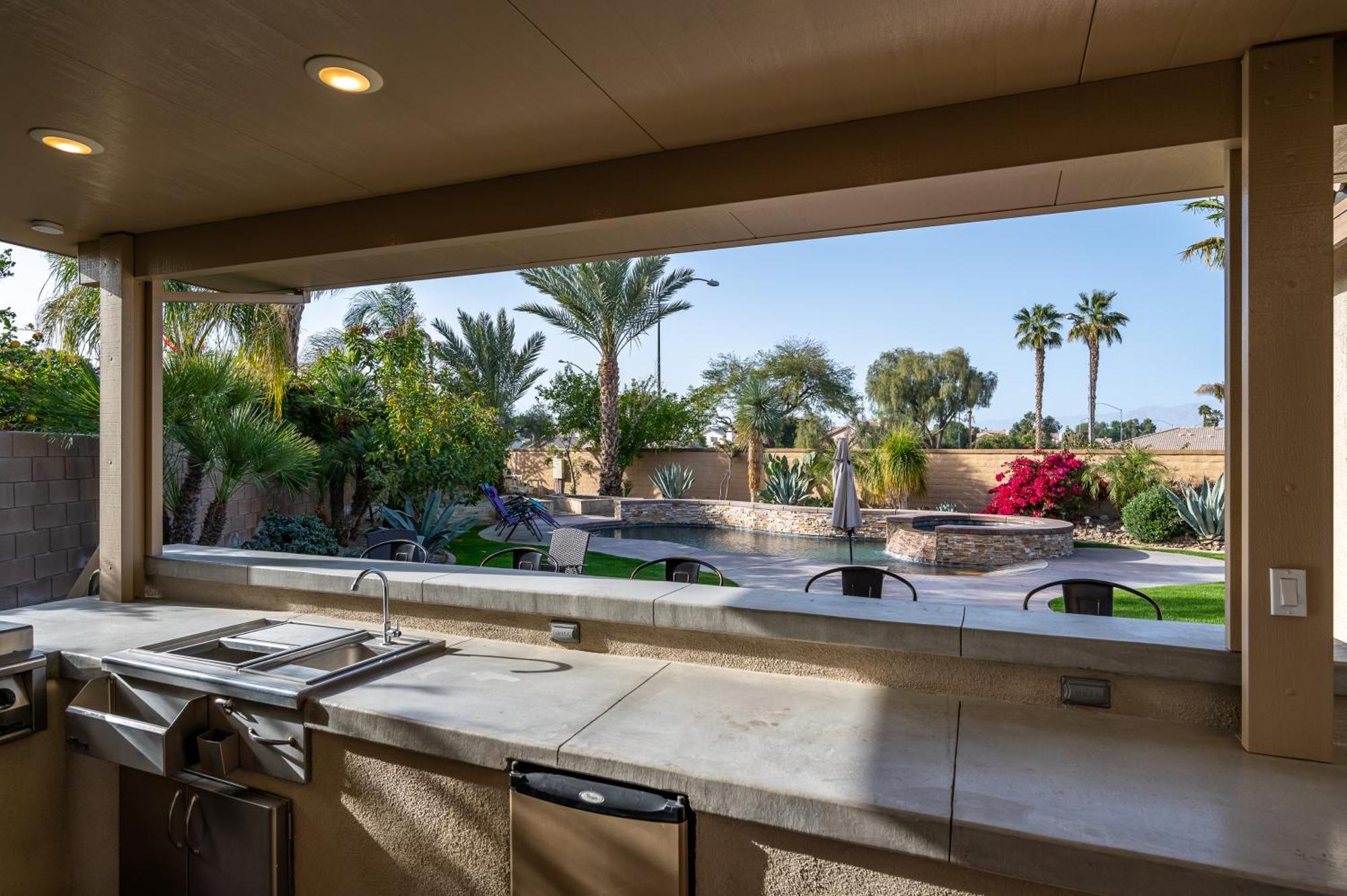 Coachella Play - 6br Multi-gen Fun Zone And Retreat With Free Heated Pool *