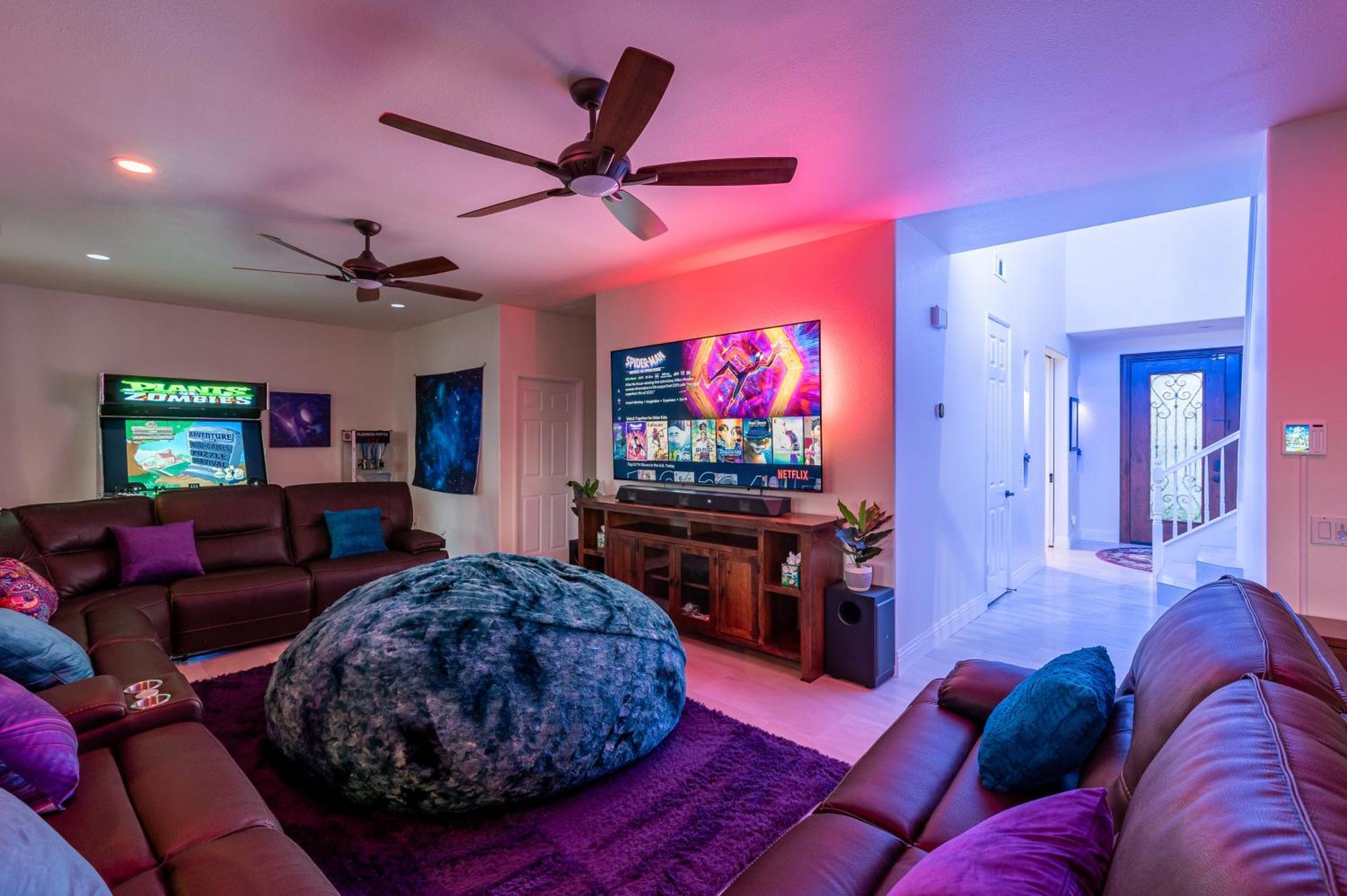 Ferienhaus Coachella Play - 6br Multi-gen Fun Zone And Retreat With Free Heated Pool *