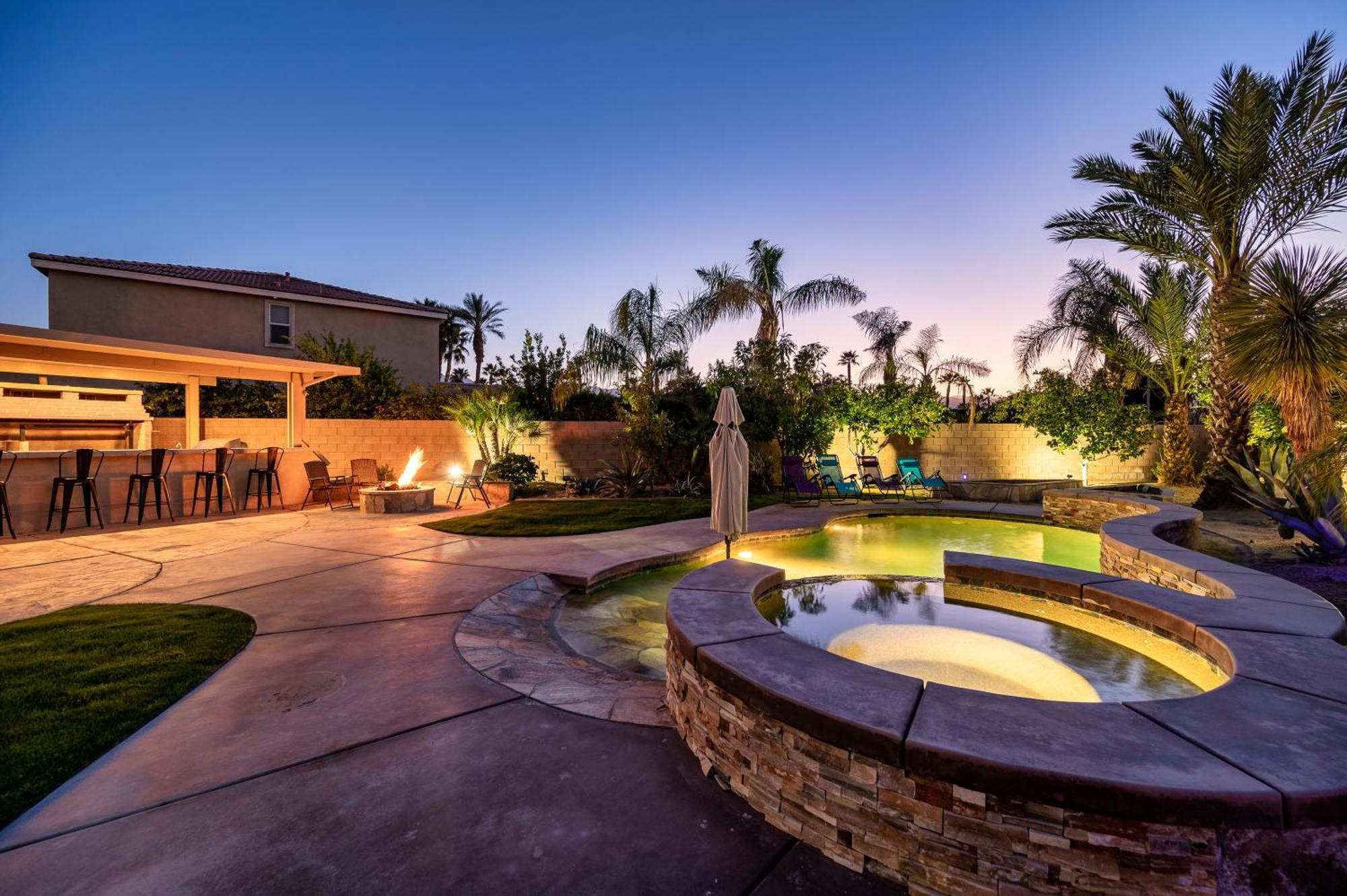 Coachella Play - 6br Multi-gen Fun Zone And Retreat With Free Heated Pool