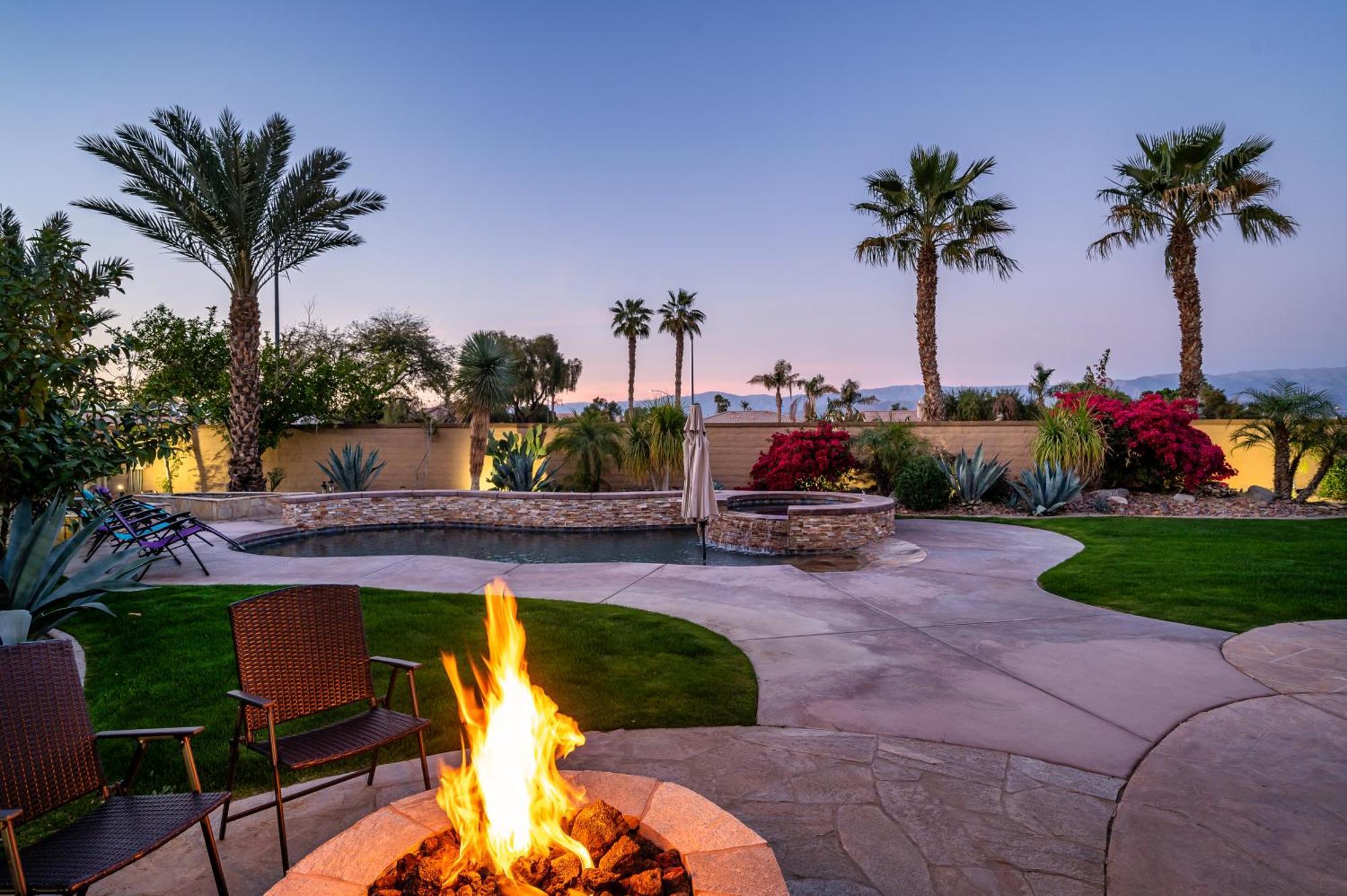 Coachella Play - 6br Multi-gen Fun Zone And Retreat With Free Heated Pool Ferienhaus