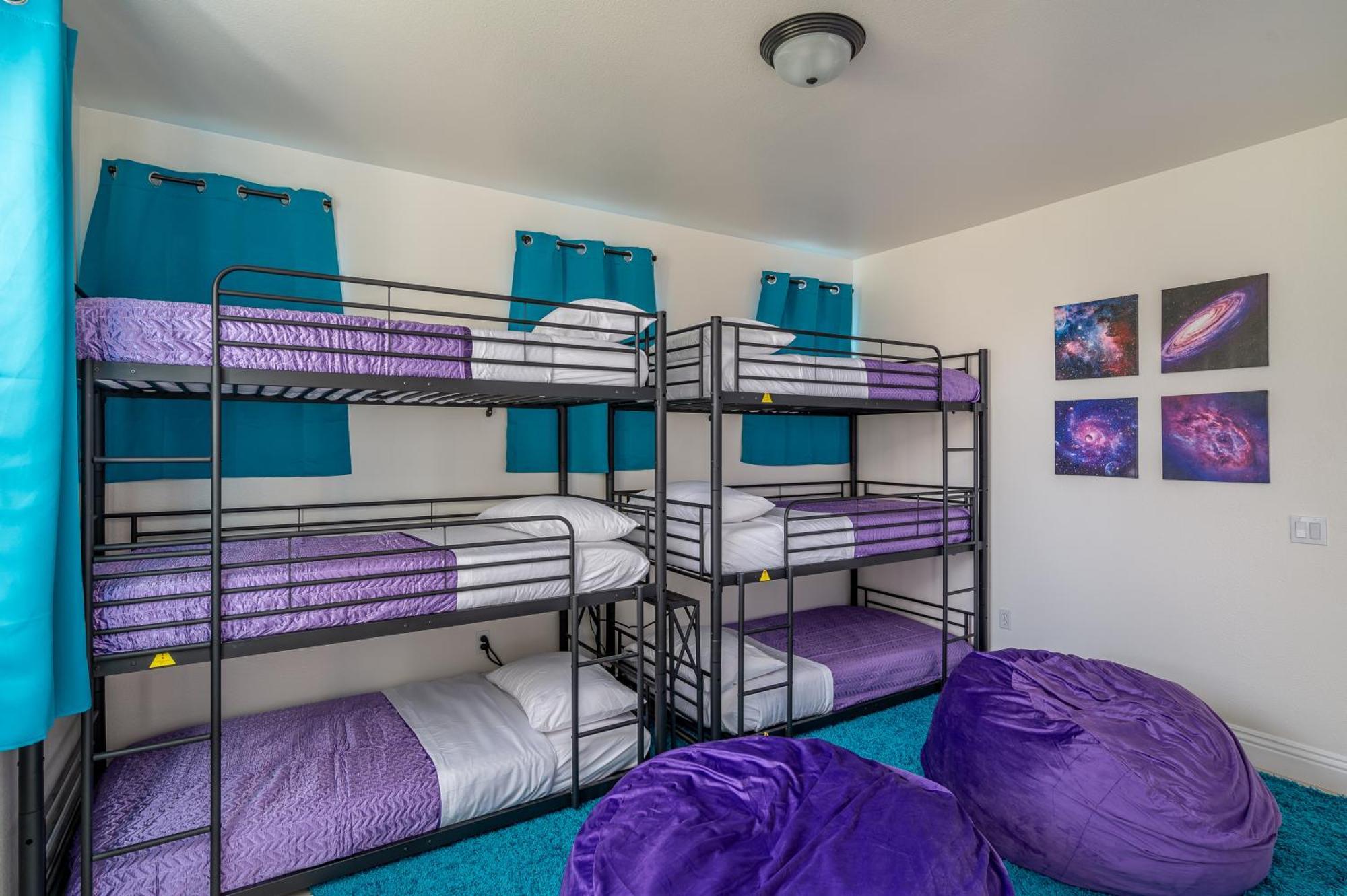 Ferienhaus Coachella Play - 6br Multi-gen Fun Zone And Retreat With Free Heated Pool *