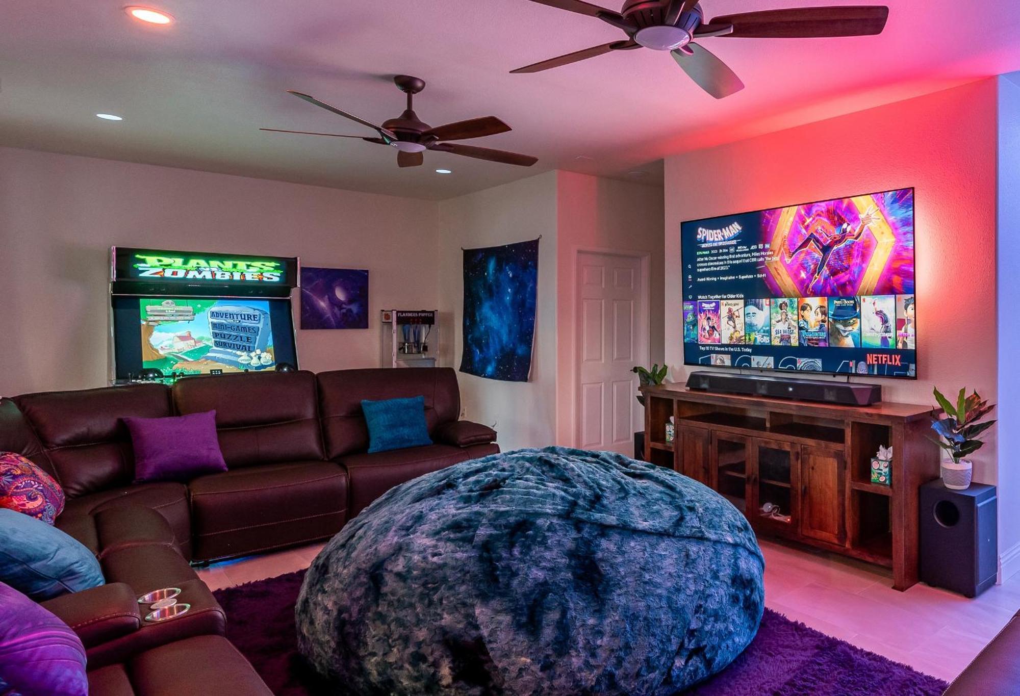 Ferienhaus Coachella Play - 6br Multi-gen Fun Zone And Retreat With Free Heated Pool